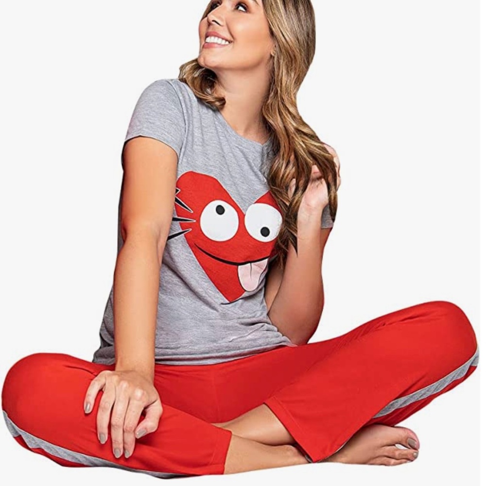 D'LUNAAS Pj's set Valentines 65% polyester 35% cotton